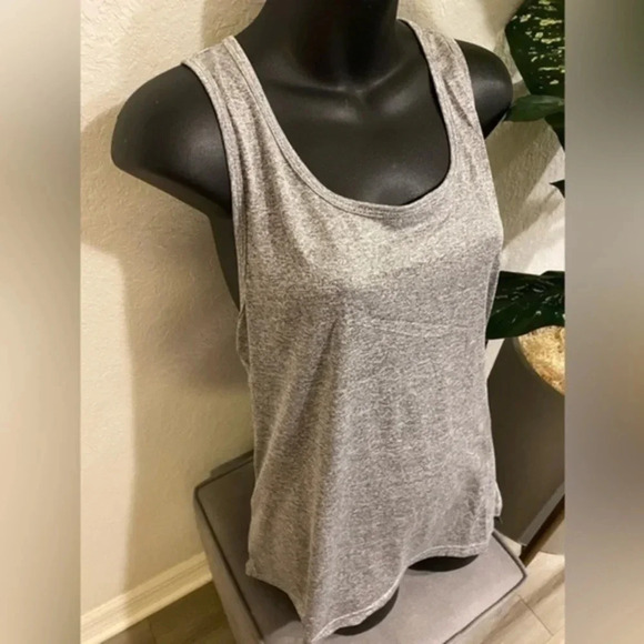 Silkworld gray workout tank top. NWT - Picture 4 of 10